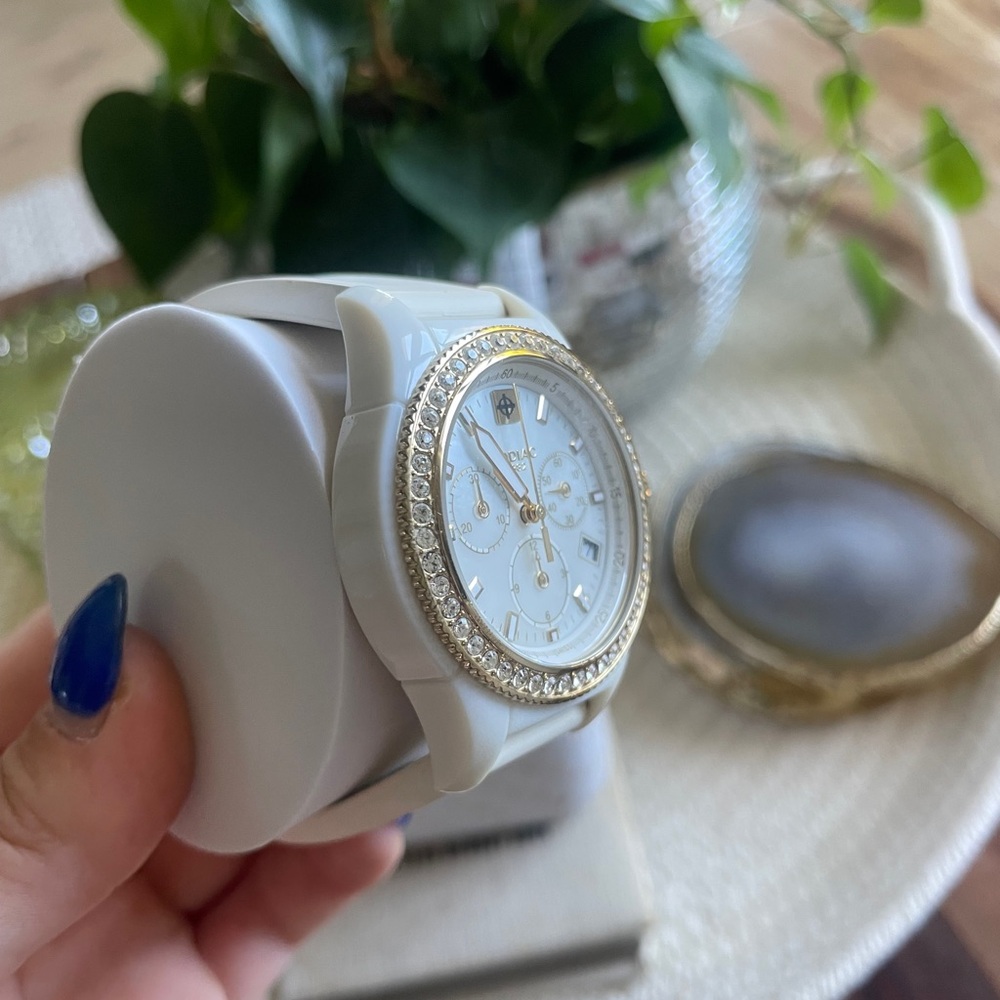 Zodiac Women's White and Gold Crystal Accent Watch - Picture 3 of 10